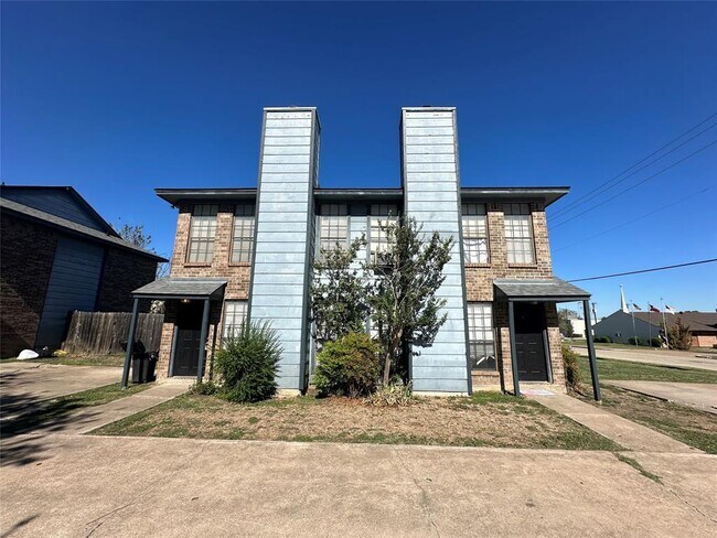 1030 Mckinley Street, Fort Worth, TX 76126 photo 2