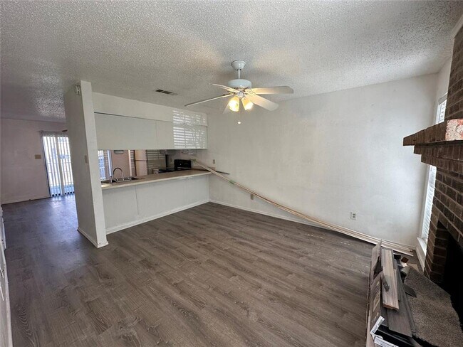 1030 Mckinley Street, Fort Worth, TX 76126 photo 5