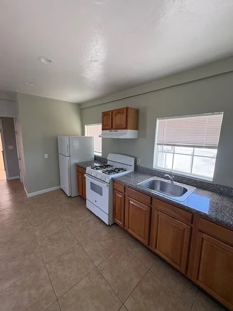 2624 Foothill Blvd Oakland, CA 94601 photo 3