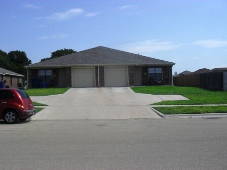 2702 Ashley Dr Copperas Cove, TX 76522 photo 2