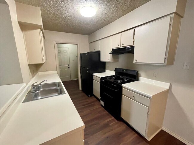 2044 Redwing Way Round Rock, TX 78664 photo 2
