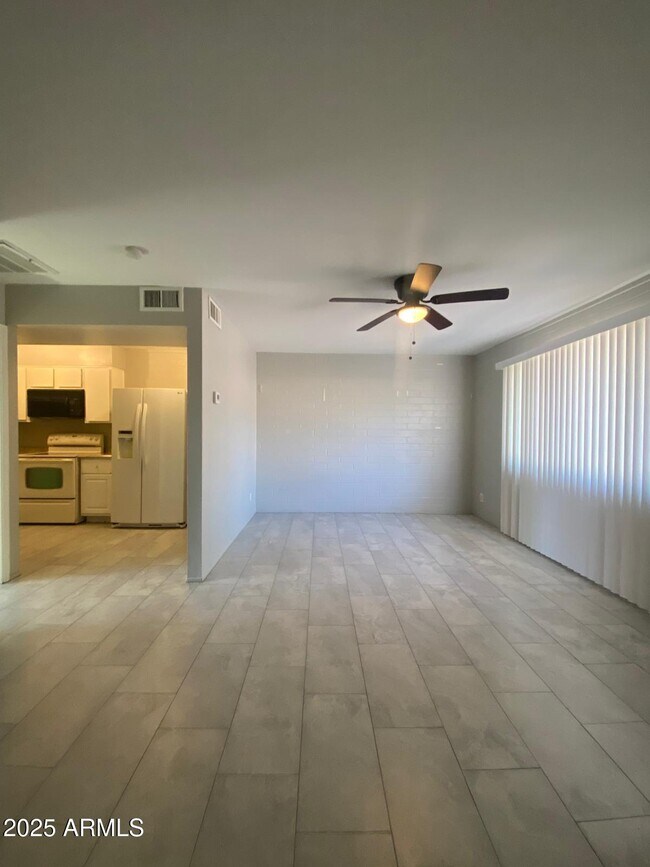 2235 N 28th St Phoenix, AZ 85008 photo 4