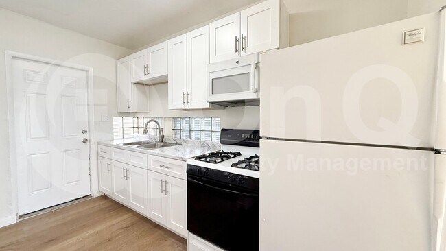 3931 N Longview Ave Phoenix, AZ 85014 photo 3
