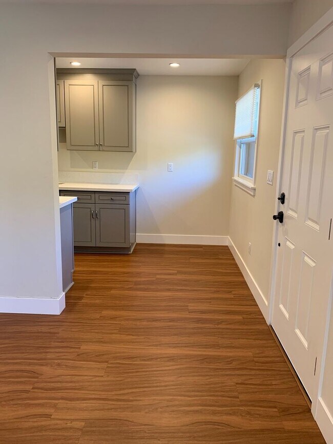 718 7th St Coronado, CA 92118 photo 5