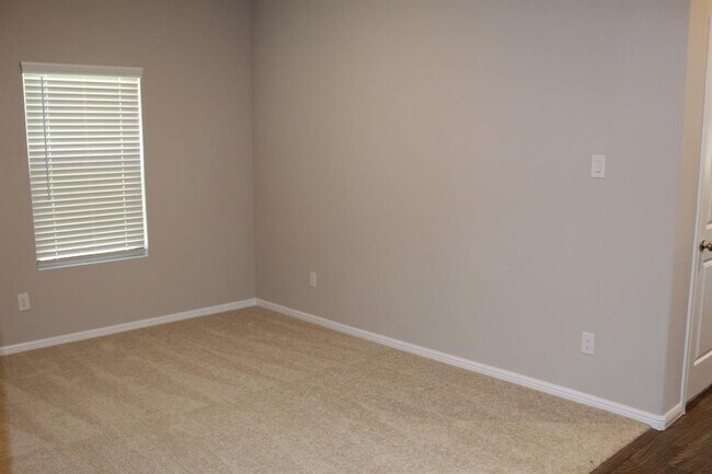 7105 Aster Drive, Venus, TX 76084 photo 4