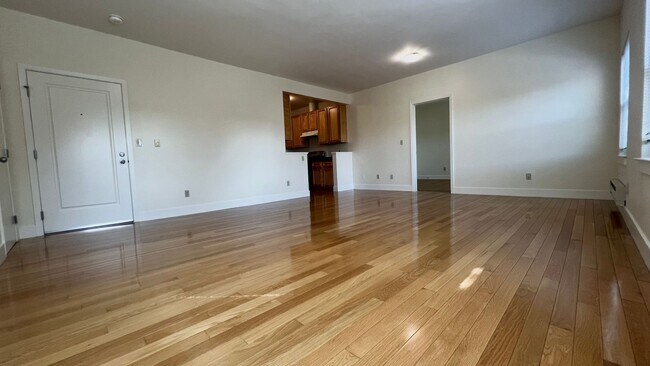 655 40th St Oakland, CA 94609 photo 5
