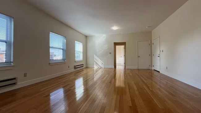 655 40th St Oakland, CA 94609 photo 4