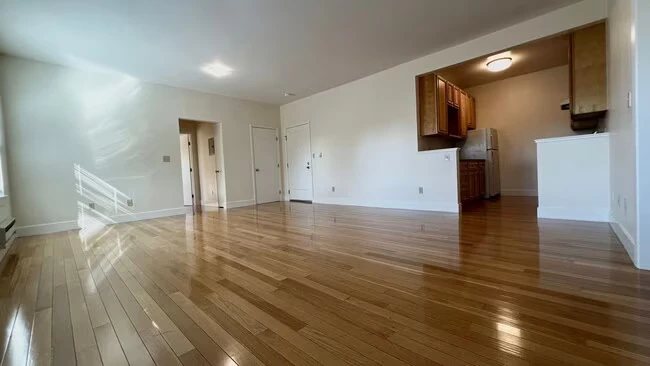 655 40th St Oakland, CA 94609 photo 2