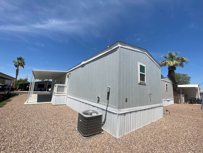 2060 N Center St Mesa, AZ 85201 photo 4