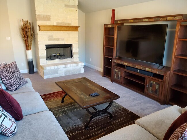 539 Tanda Lane, Hutto, TX 78634 photo 4