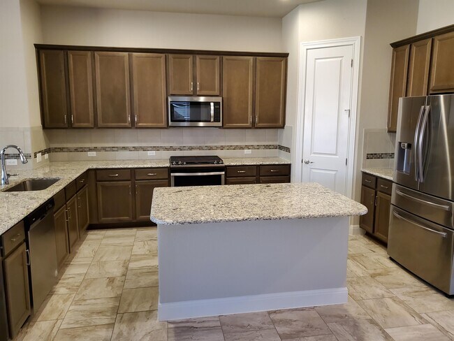539 Tanda Lane, Hutto, TX 78634 photo 5