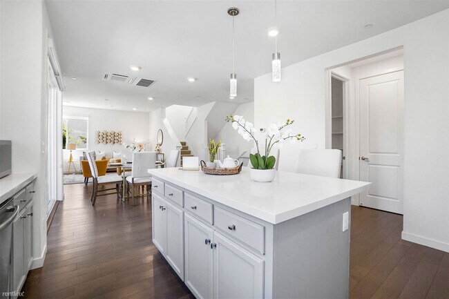 5856 Cadence Avenue, Dublin, CA 94568 photo 5