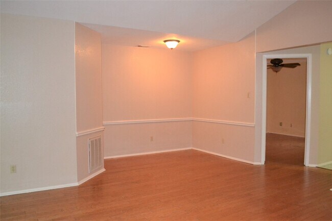 8907 Shattuck Cove Austin, TX 78717 photo 4