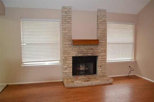 8907 Shattuck Cove Austin, TX 78717 photo 3