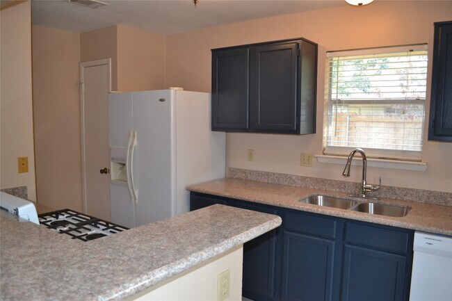 8907 Shattuck Cove Austin, TX 78717 photo 5