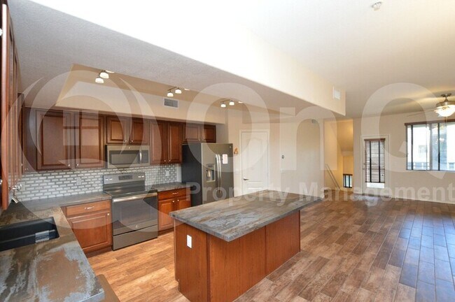 2402 E 5th St Tempe, AZ 85288 photo 3