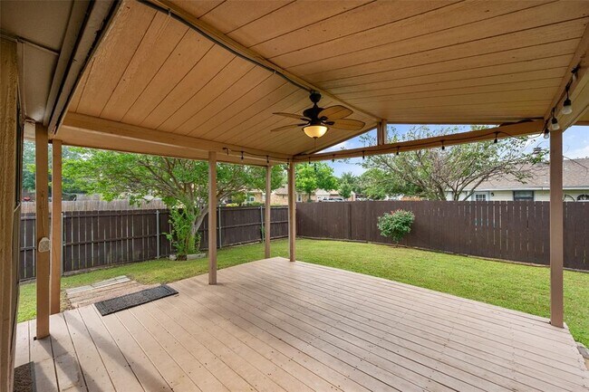 2318 Clearhaven Dr Arlington, TX 76014 photo 5