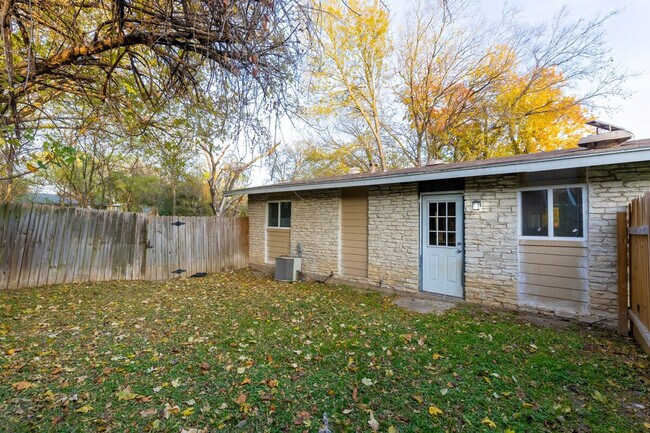 3210 Northeast Drive, Austin, TX 78723 photo 4