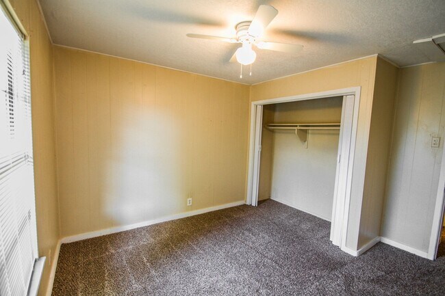1315 Dawson St San Antonio, TX 78202 photo 3