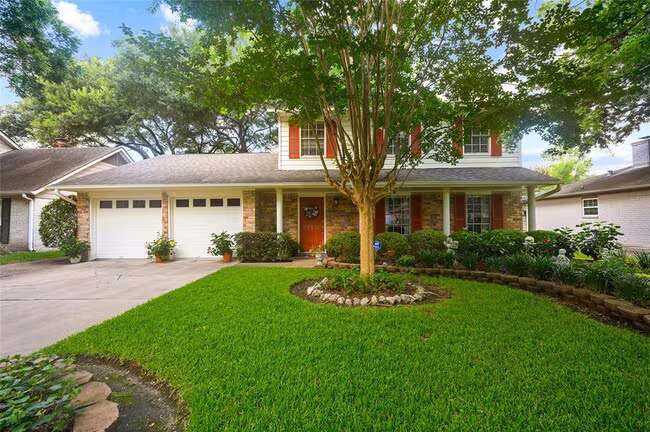 12826 Westmere Drive, Houston, TX 77077 photo 2