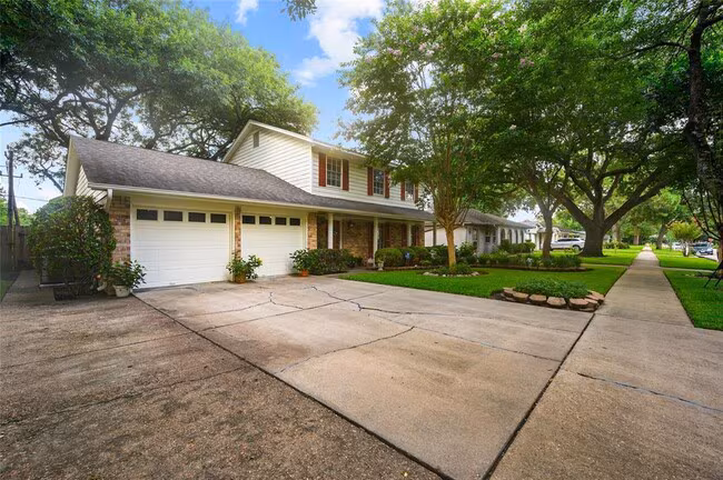 12826 Westmere Drive, Houston, TX 77077 photo 3