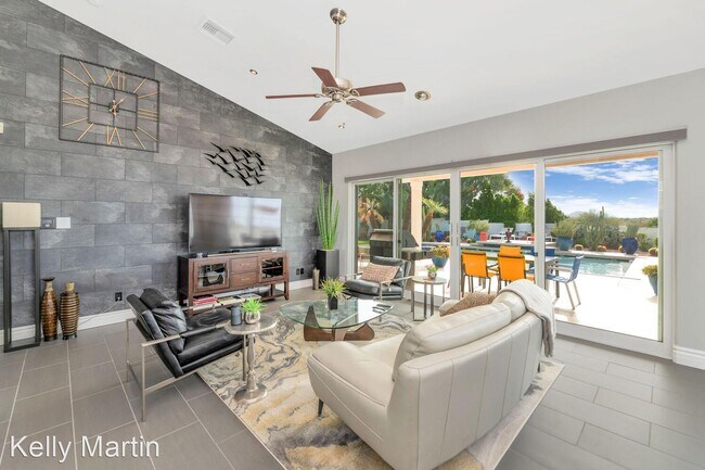 9035 N 100th Pl Scottsdale, AZ 85258