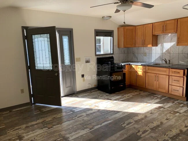 671 Central Ave Pittsburg, CA 94565 photo 4