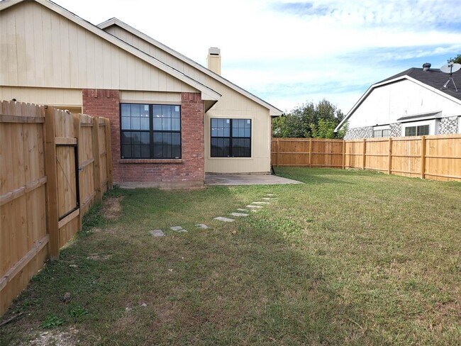 833 Weaver Street, Cedar Hill, TX 75104 photo 4