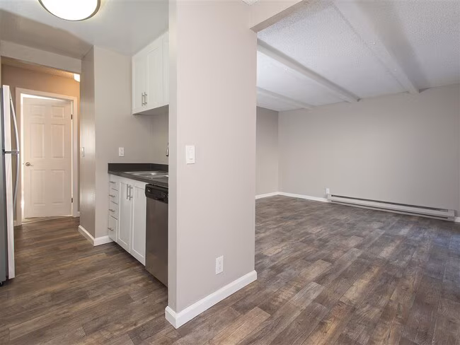 Shadow Oaks Apartment Homes photo 5