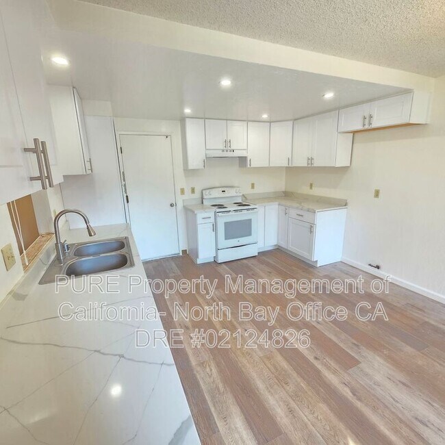 1753 Northstar Dr Petaluma, CA 94954 photo 2