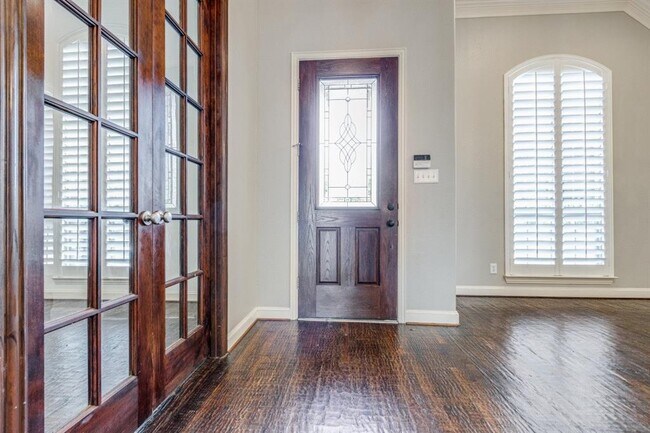 7701 Thistledown Drive, Mckinney, TX 75071 photo 2