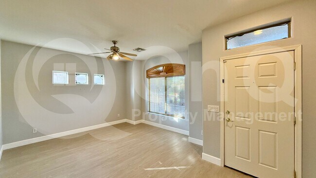 271 W Brooks St Gilbert, AZ 85233 photo 4