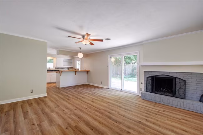 900 Aurora Cir Austin, TX 78757 photo 5