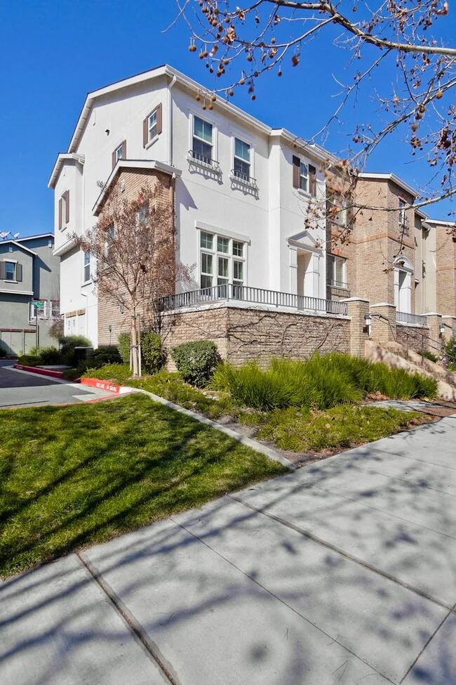 562 Saco Terrace Sunnyvale, CA 94089 photo 5