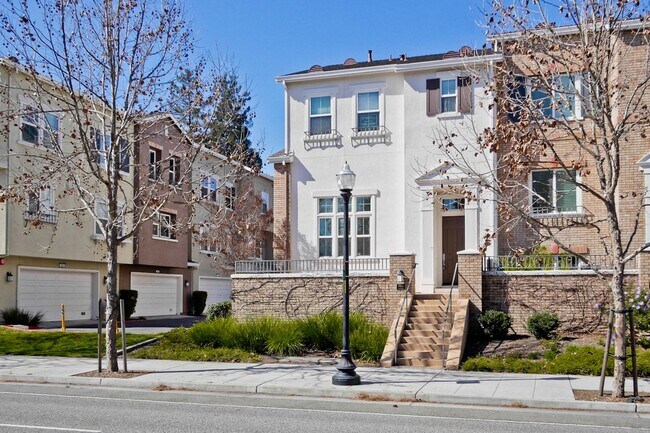 562 Saco Terrace Sunnyvale, CA 94089 photo 5