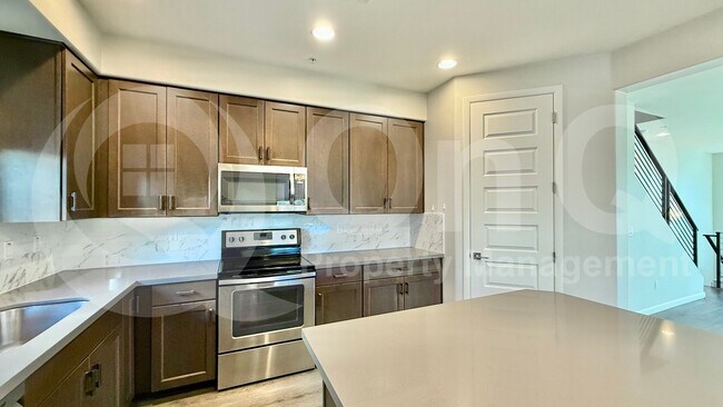 2090 S Dorsey Ln Tempe, AZ 85282 photo 4
