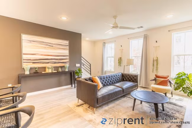 Gorgeous Condo in Desirable East Austin Location photo 5