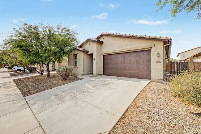 8530 W Flynn Ln Glendale, AZ 85305 photo 5