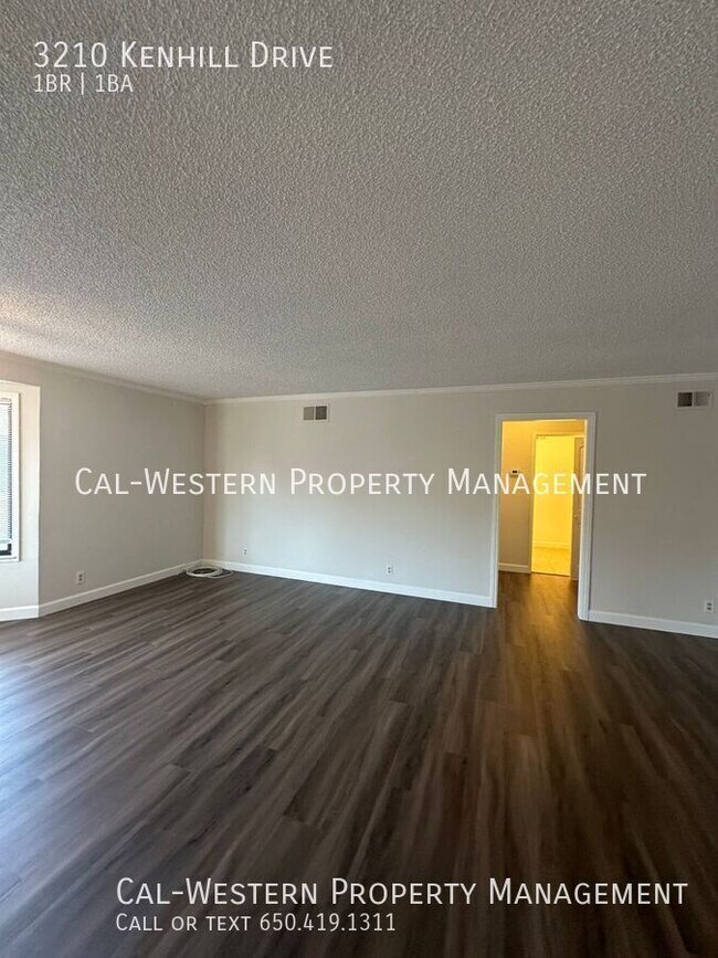 Condo, ready for move photo 5
