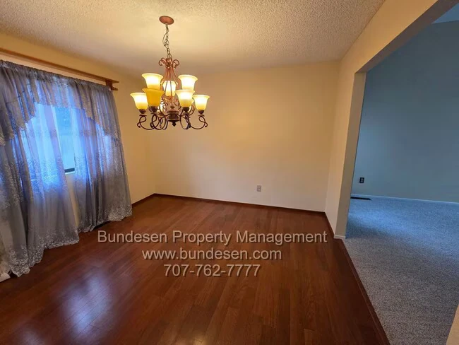 7453 Maximillian Pl Rohnert Park, CA 94928 photo 4