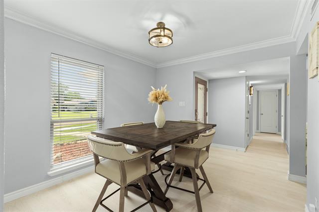 2113 Victoria Rd Carrollton, TX 75007 photo 4