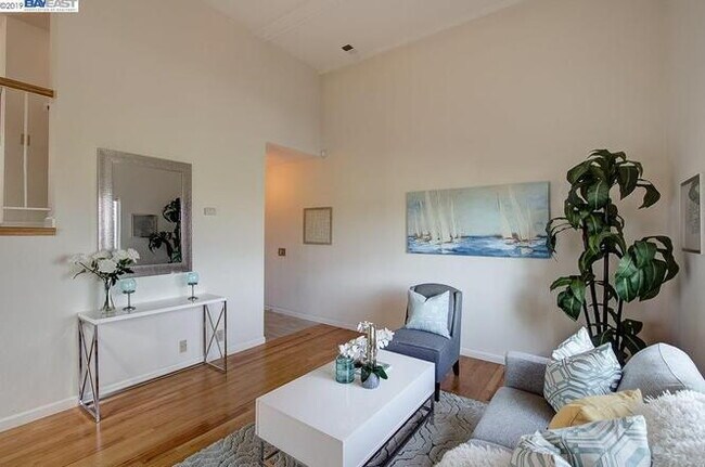 5877 Central Ave Newark, CA 94560 photo 2