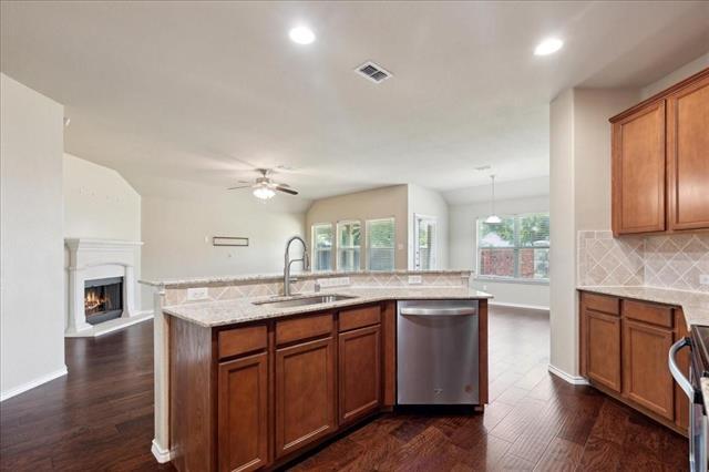1306 Lasso Drive, Little Elm, TX 75068 photo 4