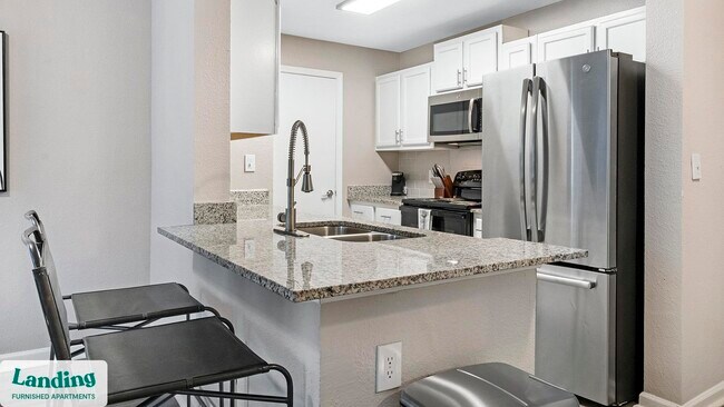 101 S Center St Arlington, TX 76010 photo 3