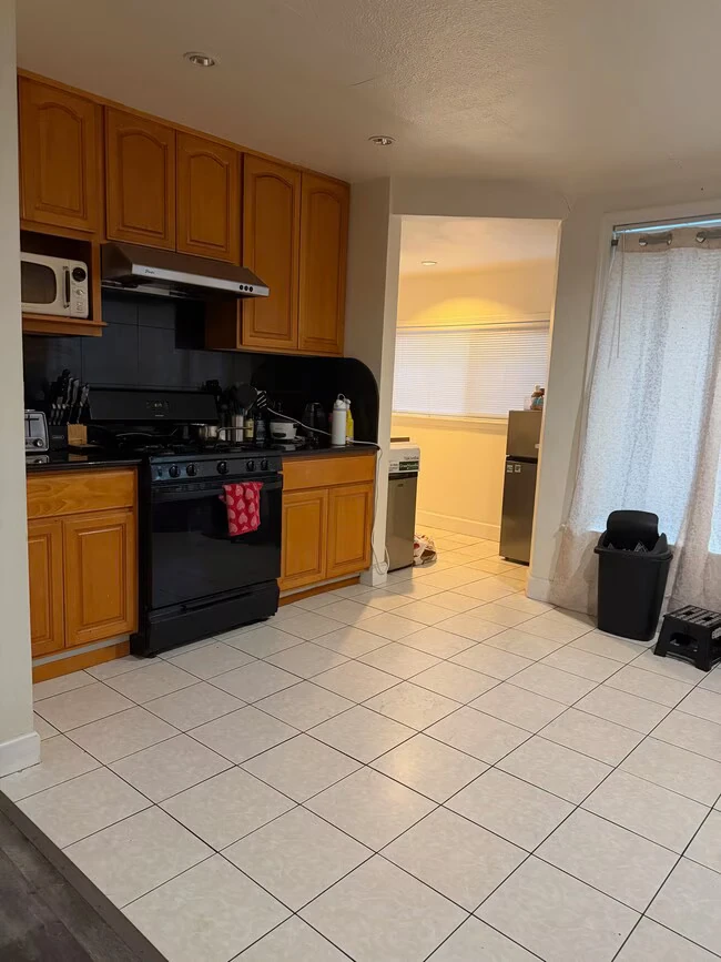 362 N 7th St San Jose, CA 95112 photo 3