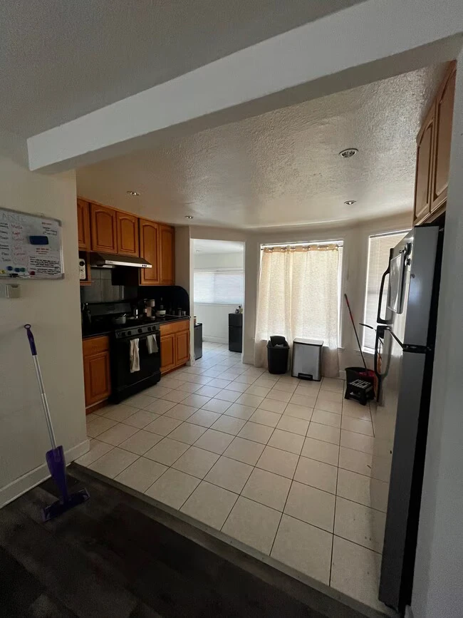 362 N 7th St San Jose, CA 95112 photo 2