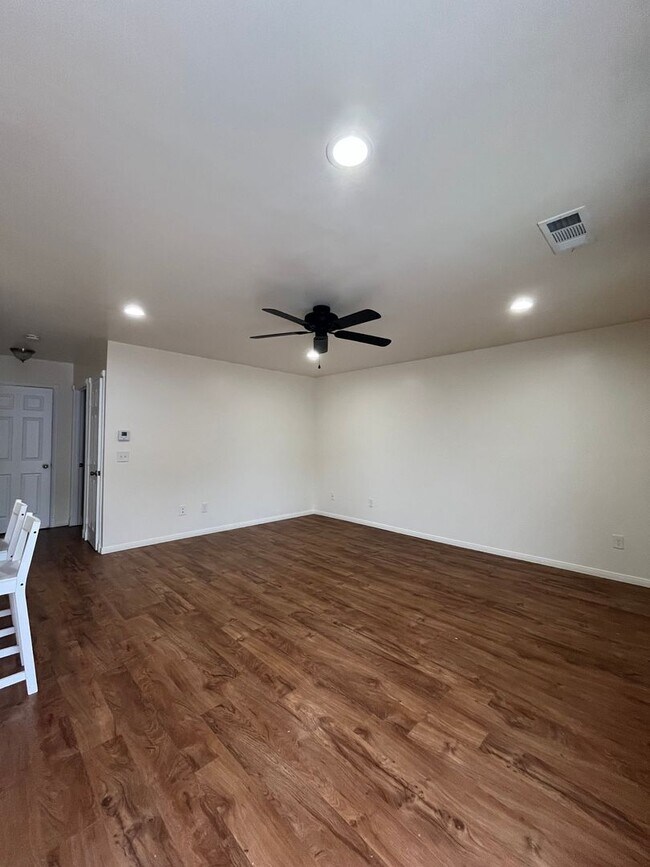 524-526 Delaware St Imperial Beach, CA 91932 photo 5