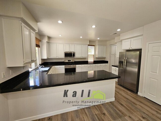 359 Circulo Coronado, Chula Vista, CA 91914 photo 3