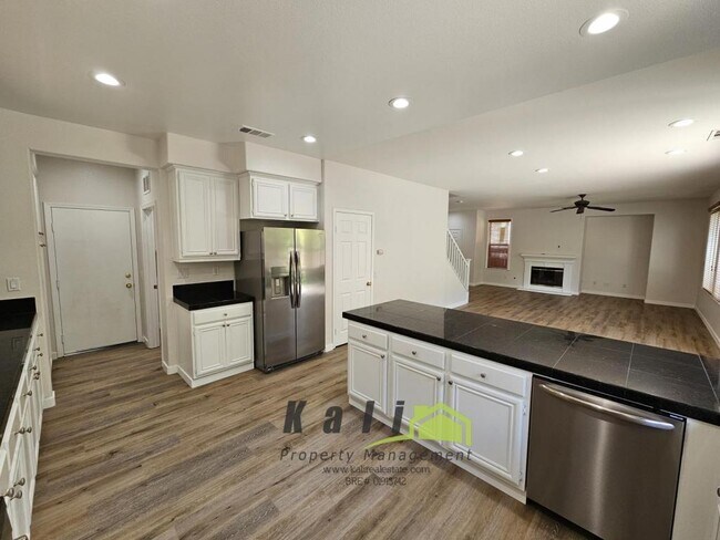 359 Circulo Coronado, Chula Vista, CA 91914 photo 5