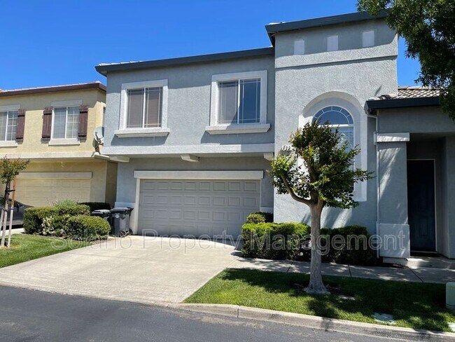 722 Trout Ct Fairfield, CA 94533 photo 2
